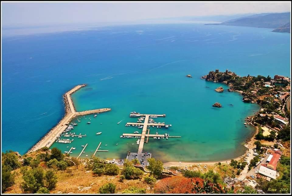 체팔루 Kalura Sea House 아파트 외부 사진
